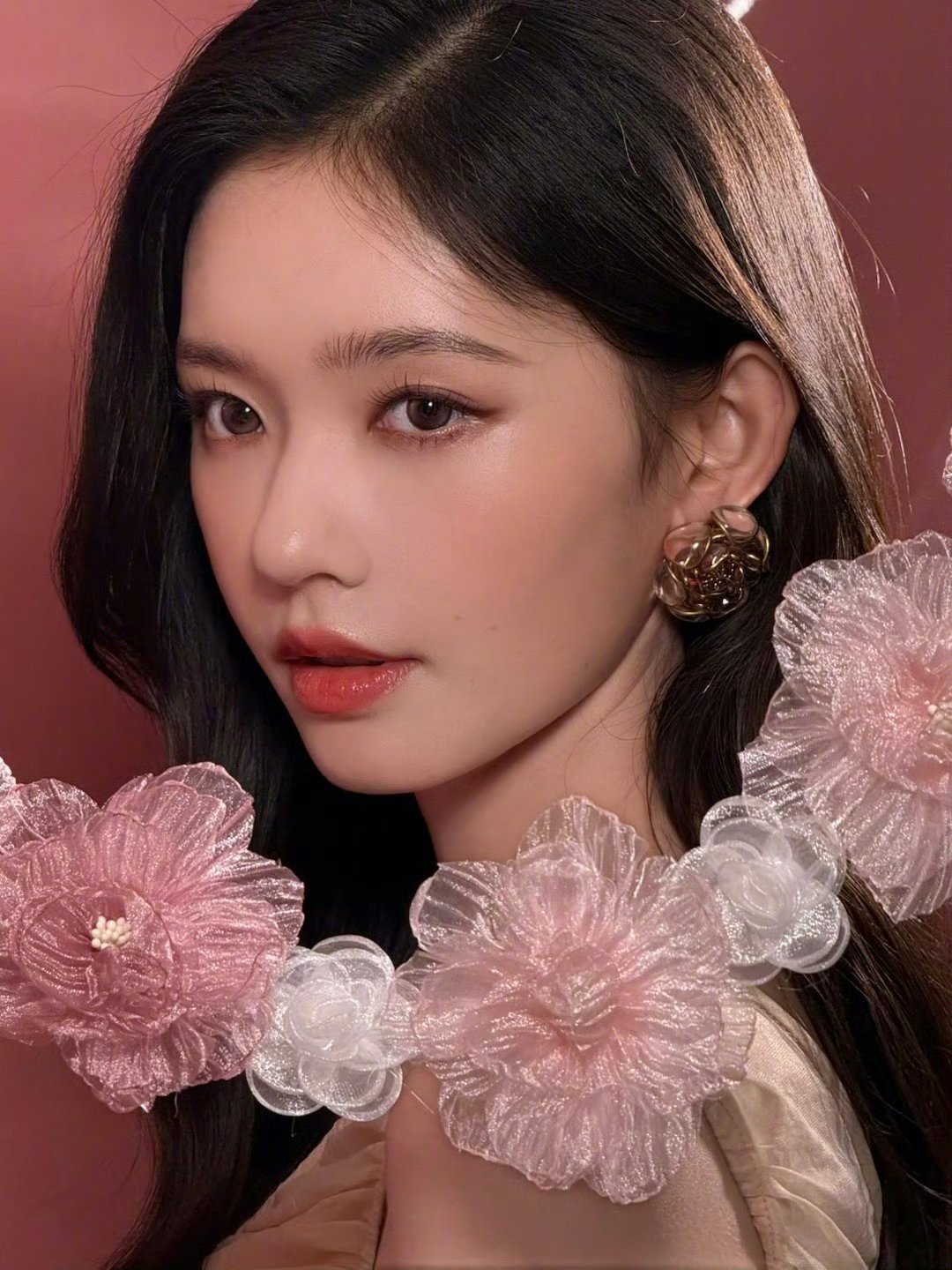 林允粉玫瑰妆容[比心]​​​