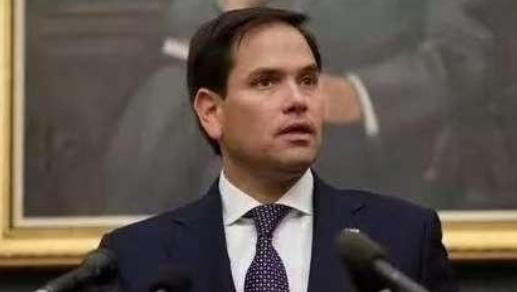 美国国务卿罕见认怂：中国根本不是对手！真相扎心，中国人能做的事美国想都不敢想 
