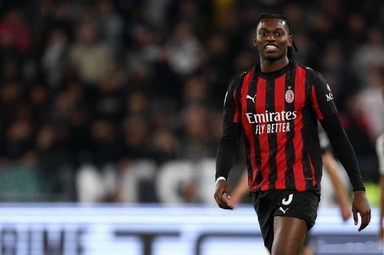 【天空体育】阿莱格里🇮🇹如此评价莱奥🇵🇹近期的状态：“莱奥已经明白了，一