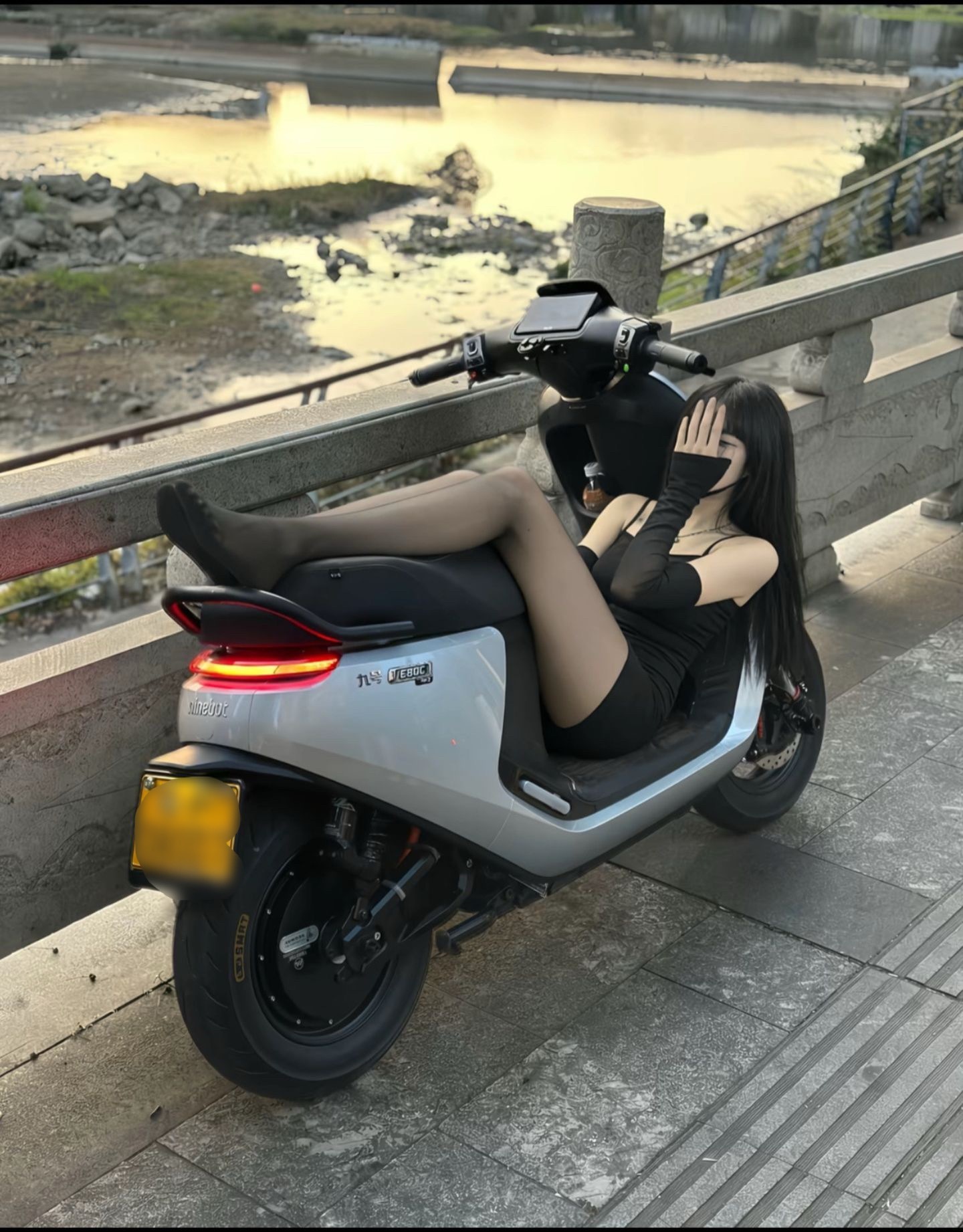 两轮电动车🛵好像也不错哦