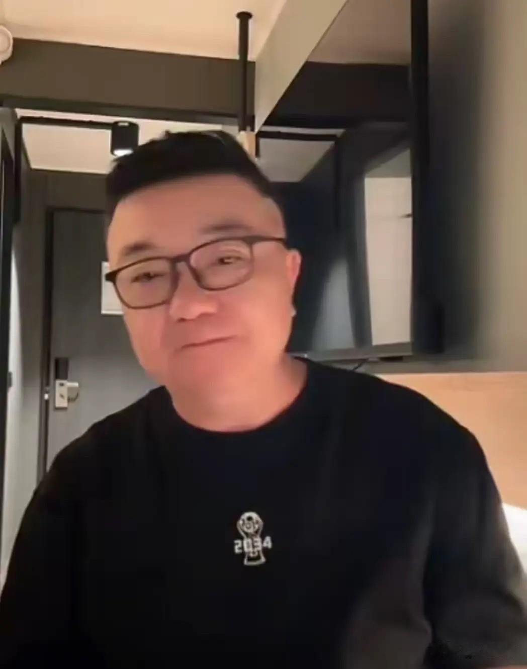 董路今早直播聊到教练证的话题，直接乐了：这证我要考真不难，但考来有啥用啊？