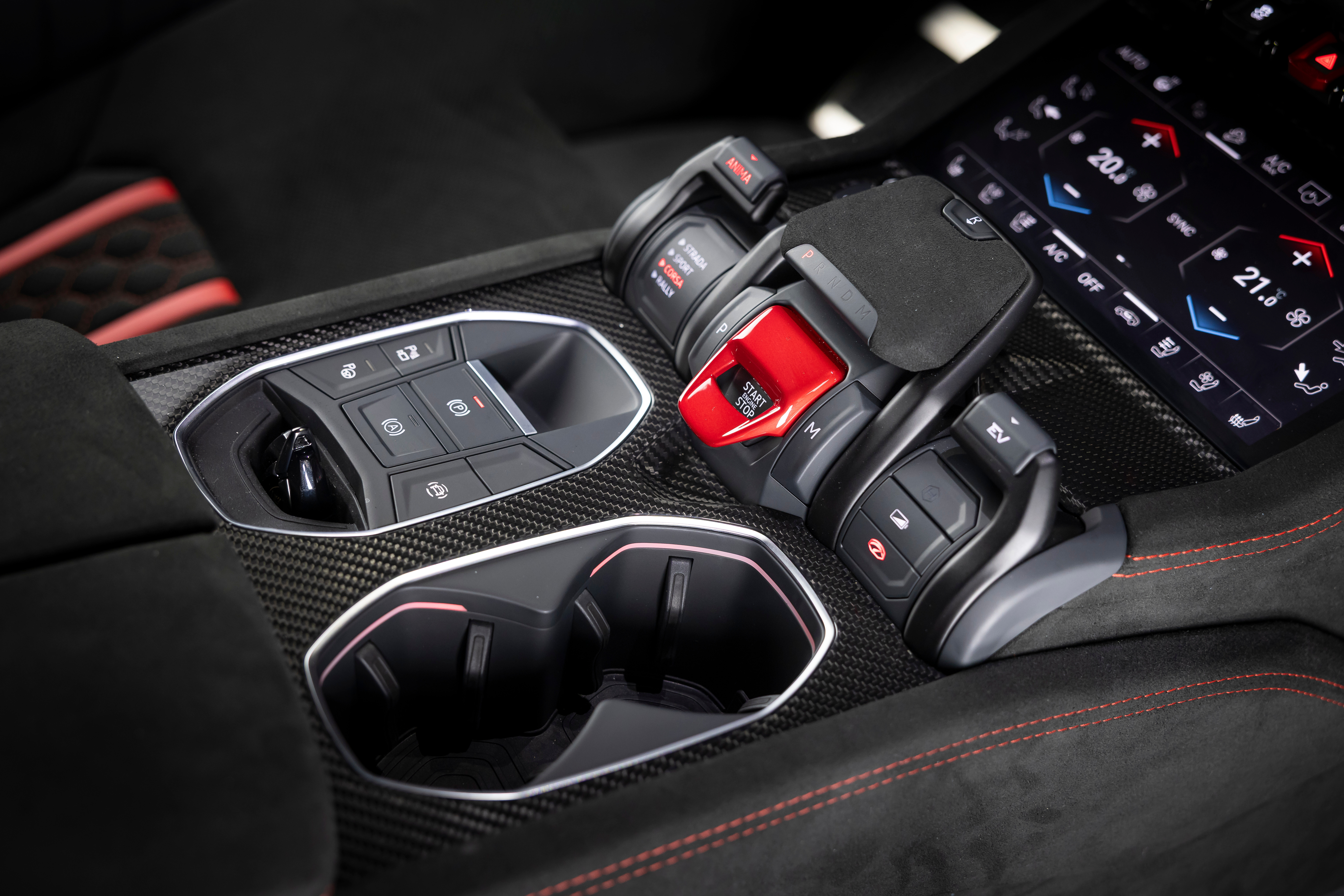 LamborghiniUrusSEPerformante搭载4.0