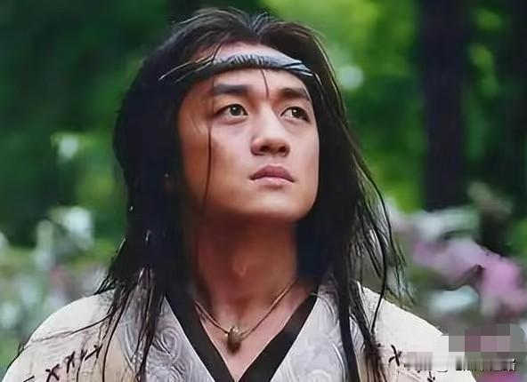 别再羡慕李亚鹏了，咱们普通人真的活不成他的样子，单是他那份敢闯敢干的魄力，就