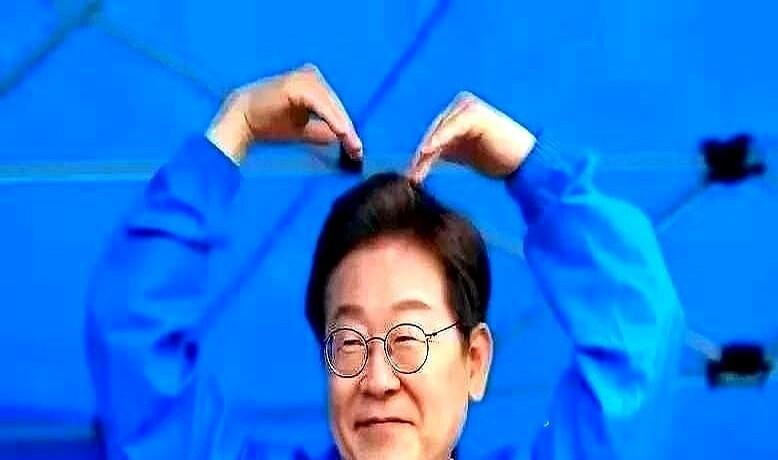 总统上任第一天，前任送上“大礼”！---