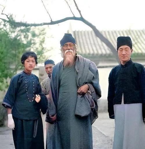 1929年，68岁泰戈尔访华，睡了陆小曼的床。1929年秋，泰戈尔再次来