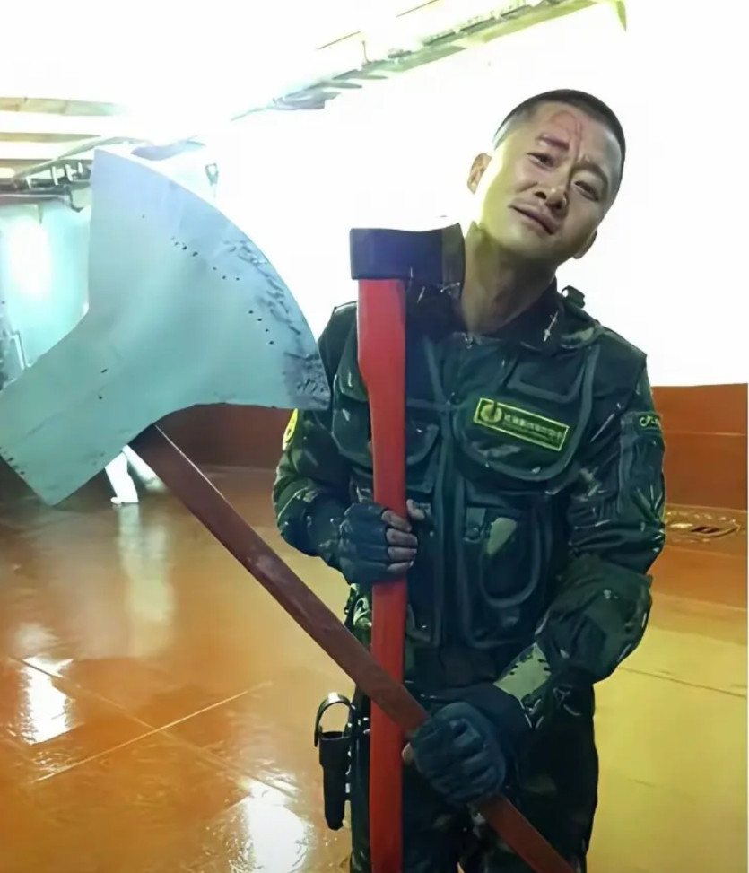 吴京梗是不是有组织在阅兵前下的任务？突然在这个期间段，出现大规模的黑吴京，会不