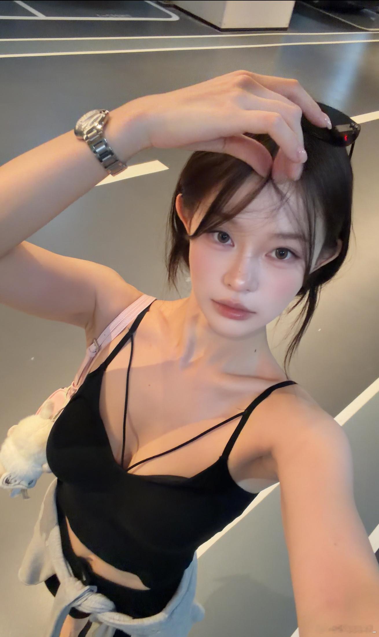 出现💜​​​