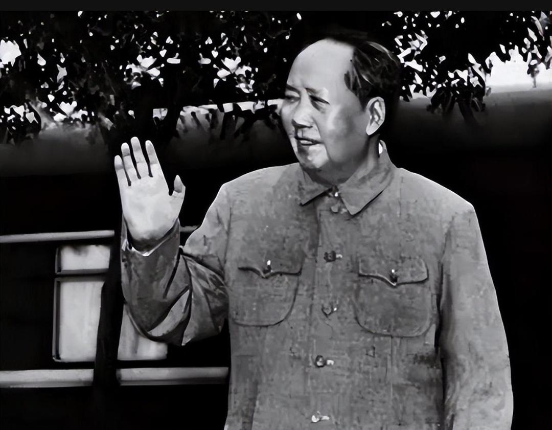 建国前夕，他跑到毛主席住处辞官：仗打完了，还让我回农村种地吧！他为毛主席做饭