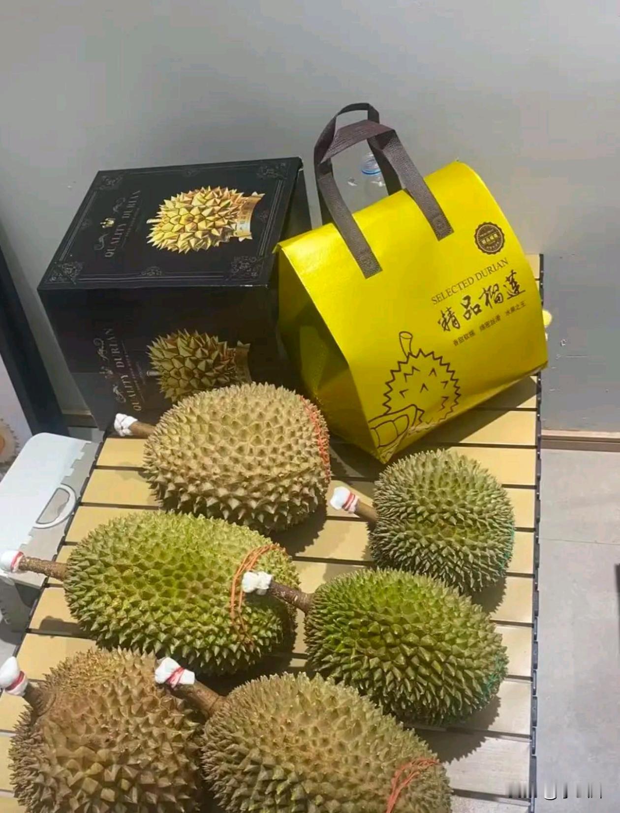 儿子第一次跟相亲对象见面，女方就要了6个榴莲，你们觉得怎么样？