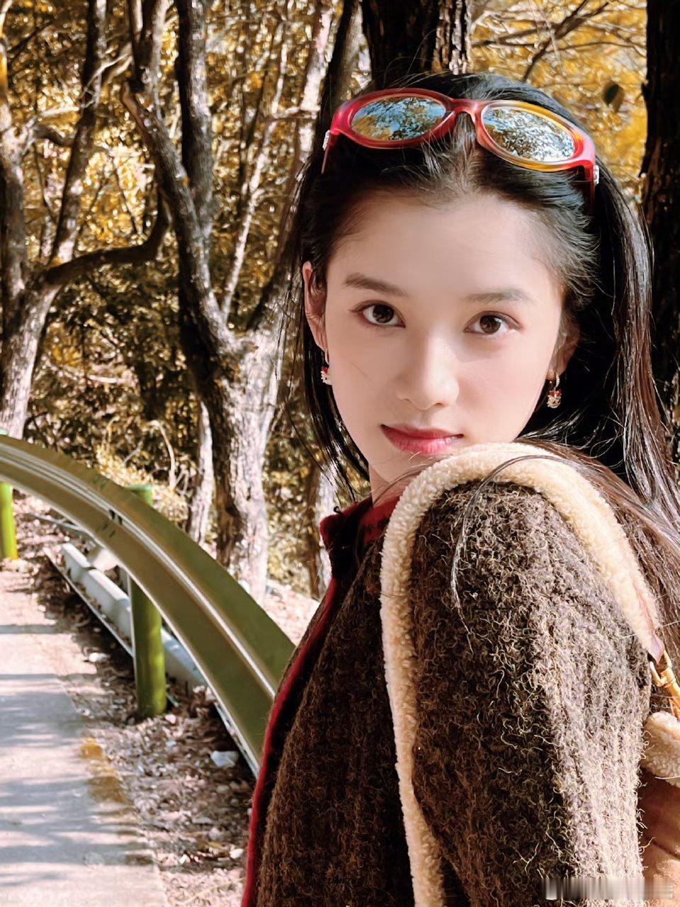 张婧仪真是头像大户谁懂每一张生命力都要溢出来了