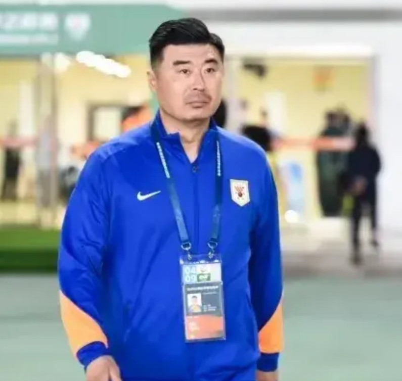 泰山队应该做哪些调整？1、寻找机会卖掉克雷桑。作为中超第一身价外援，连续12