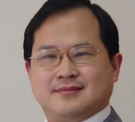 想当年，“公知”这个词刚冒出来的时候，那可是带着光环的。他们参与公共话题讨论，维