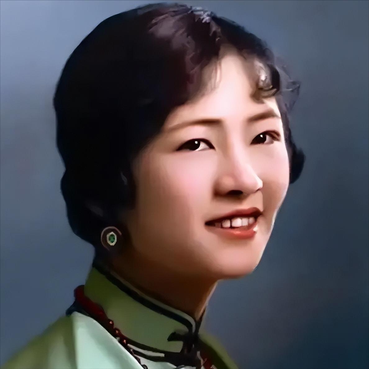 冰心为什么不喜欢林徽因？冰心在抗战最艰难时，为了睡一张席梦思大床垫，动用军车把它