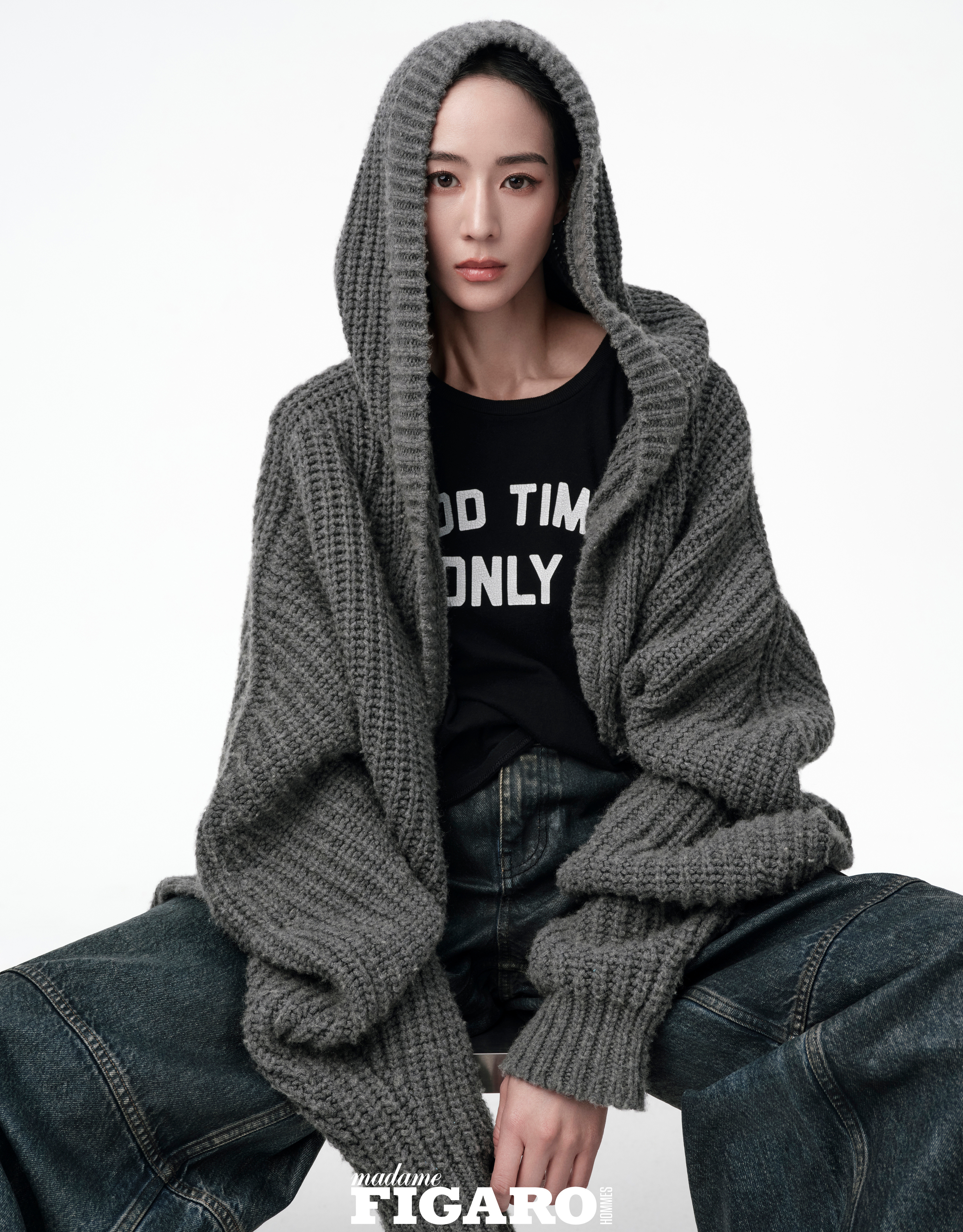 张钧甯老公级别大片张钧甯费加罗大片完全老公级别，好A的坐姿，难怪能在《匿杀》里演