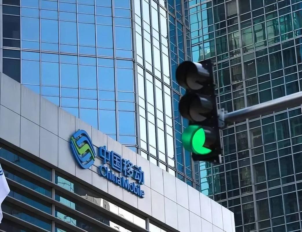 最近网传的“上海移动逼员工断用户宽带”一事，目前就是个没定论的罗生门。1月