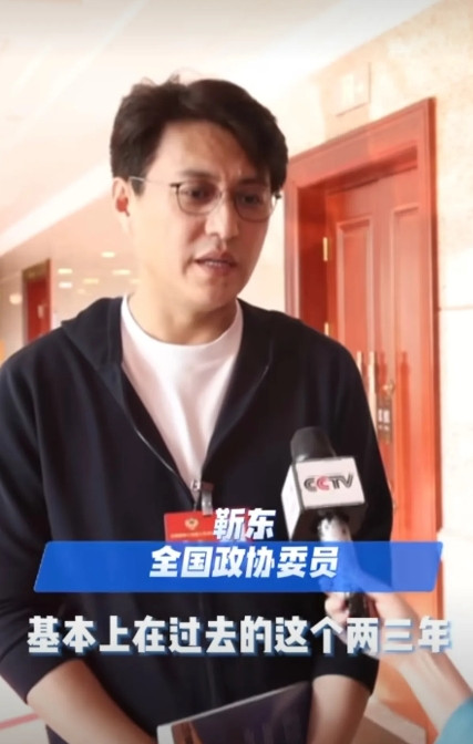 台媒“挖坑”提问政协委员靳东，怎么看待支持“两岸统一”的台湾艺人？但老干