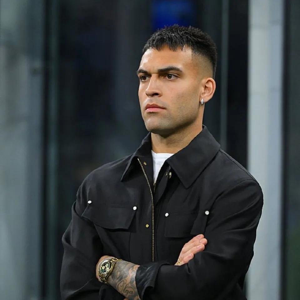 队长是菜鸟也不好使！！一个好队长，对球队的价值是在许多方面体现的，国米在劳塔罗缺