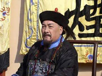 嘉庆驾崩，道光继位，军机大臣托津、戴均元等人在草拟遗诏之时，把乾隆的出生地写成了
