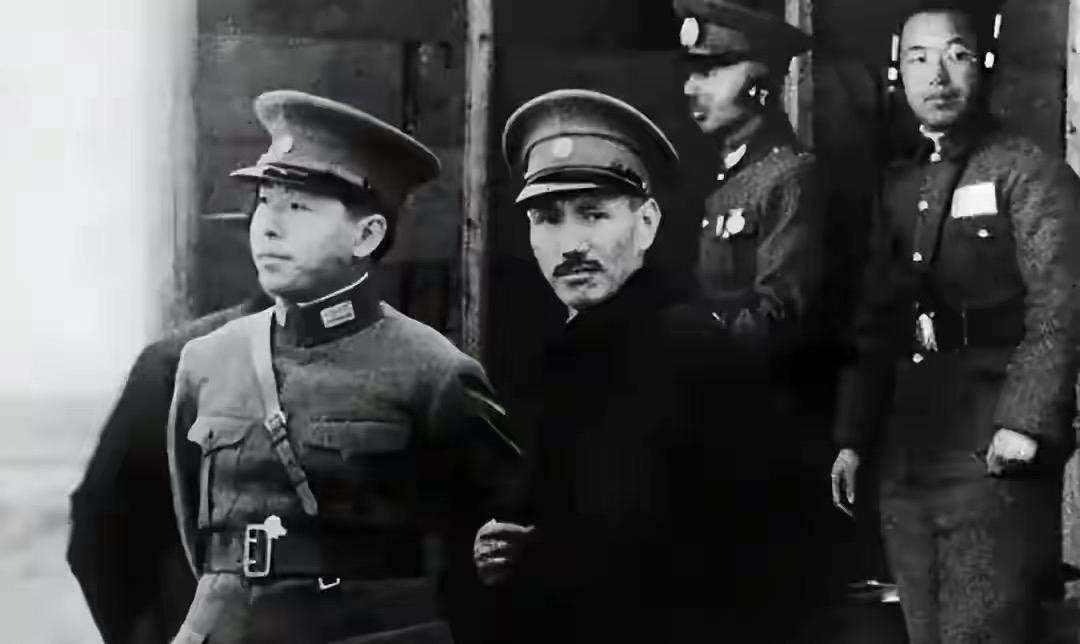 西安事变中，还有哪些被遗忘的人或者事件？西安事变成功抓到蒋介石之后，张学良派