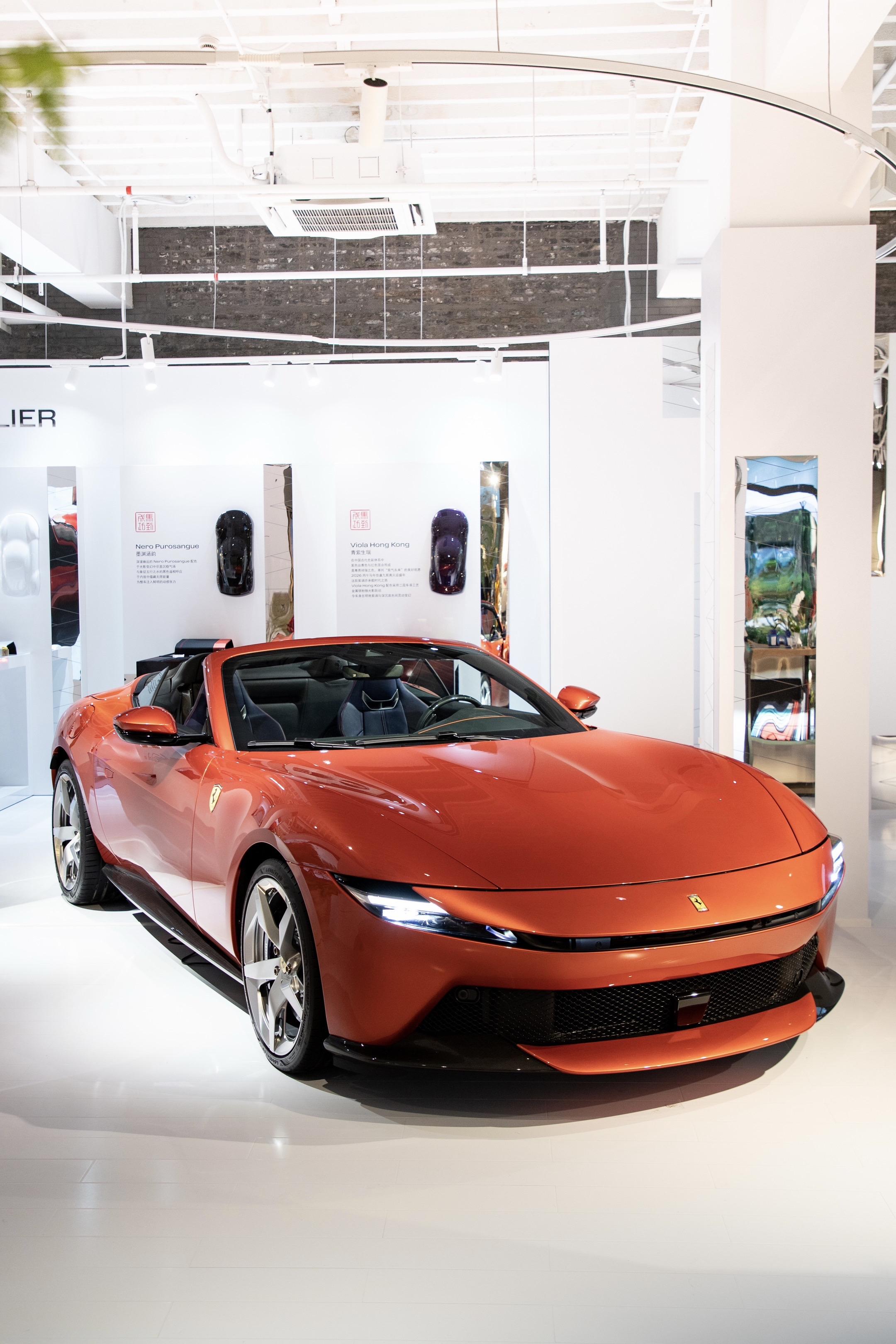 又来casa Ferrari拍法拉利了。全新车型全新配色 Rosso ...