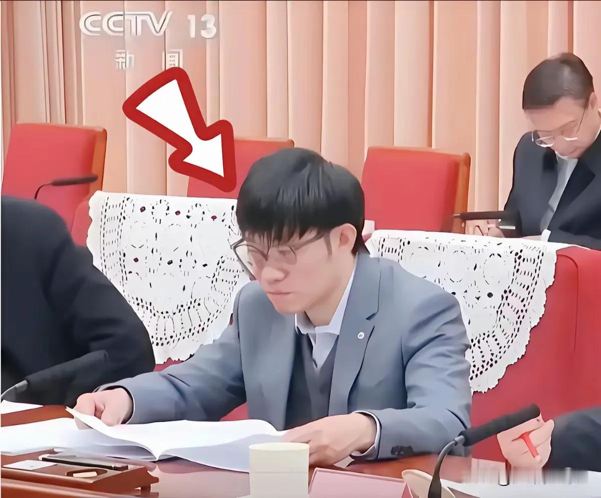 梁文锋说："没有昇腾910B这颗芯片，DeepSeek等国产大模型将依赖英伟达。