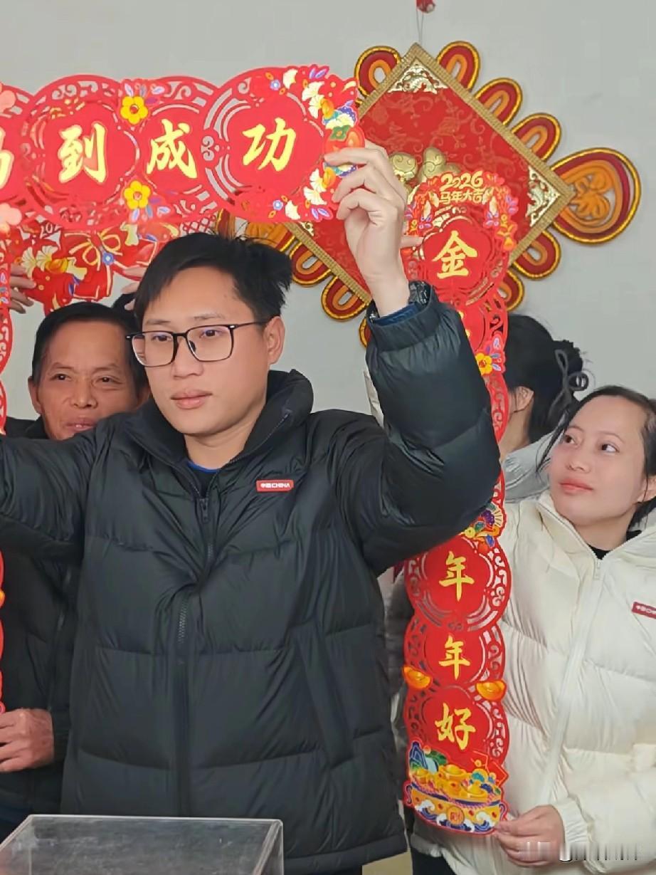 梁志辉犯了一个大多数带货网红都会犯的错，那就是带货一结束就消失，任粉丝们在评论区