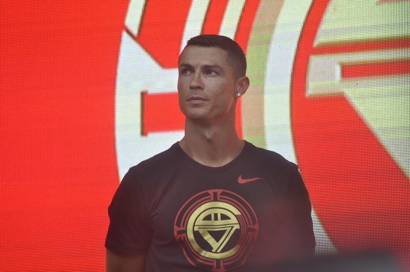 C罗没有在英超的磨砺，在皇马也不会大红大紫。如果C罗没转会曼联，而是直接到的皇马