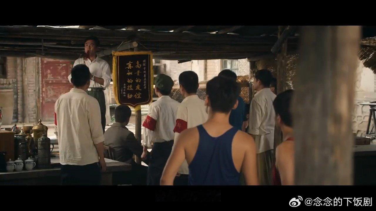 敢质疑舅舅出手给你看第一次见献血还被嫌弃血不纯，舅舅胡三元被怼破防当场打出血硬