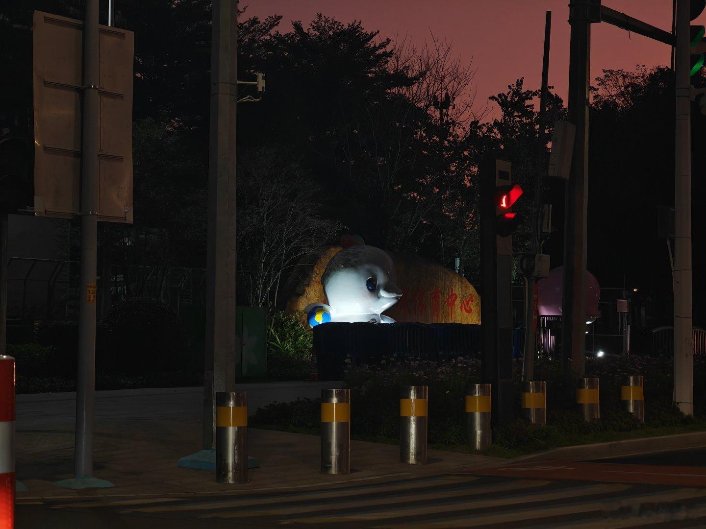 当你凝视深渊时，大湾鸡也在凝视你👻