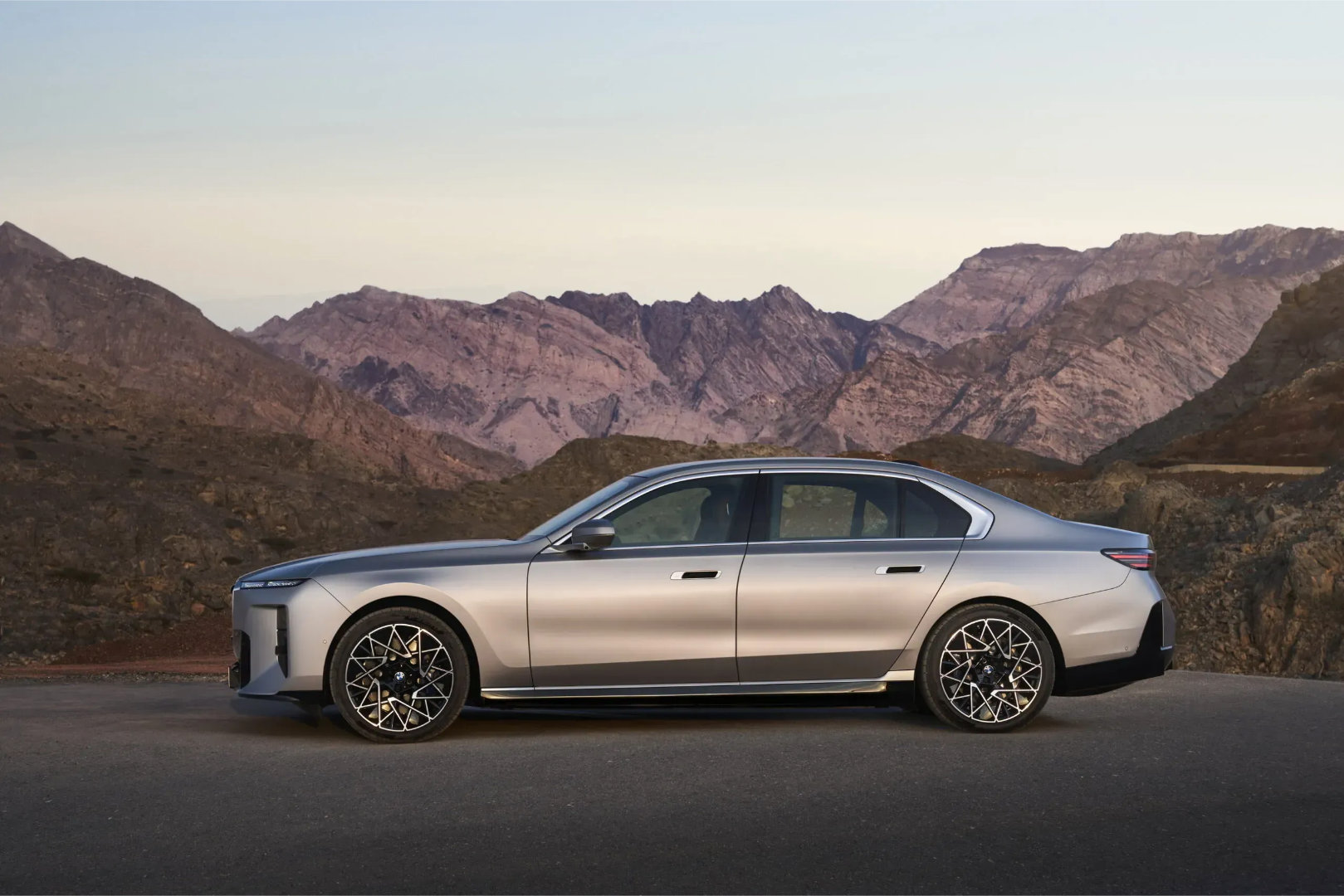 车市热门该说不说，确实顺眼不少