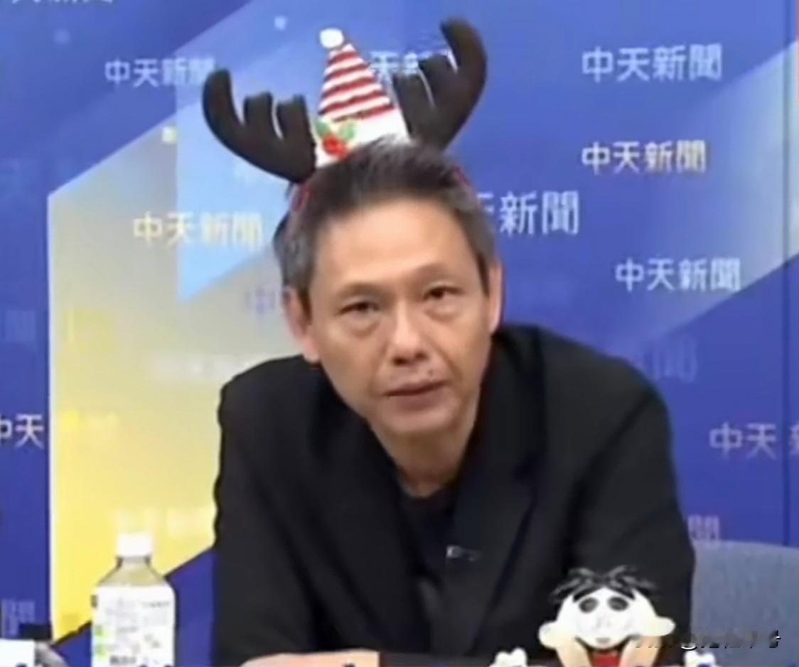 台湾时事评论员谢寒冰：那个老青鸟陈方隅本来比沈伯洋还更早出名，结果一直蹭民进党蹭