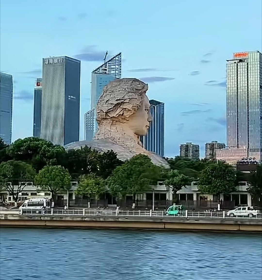 不朽的灵魂，不灭的精神，永恒光辉的思想！​​​