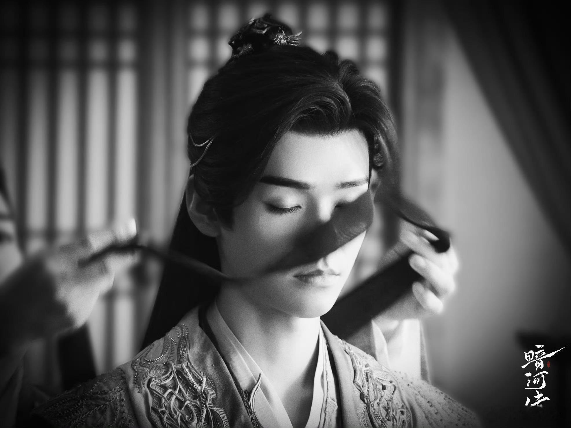 想到两个角色​​​