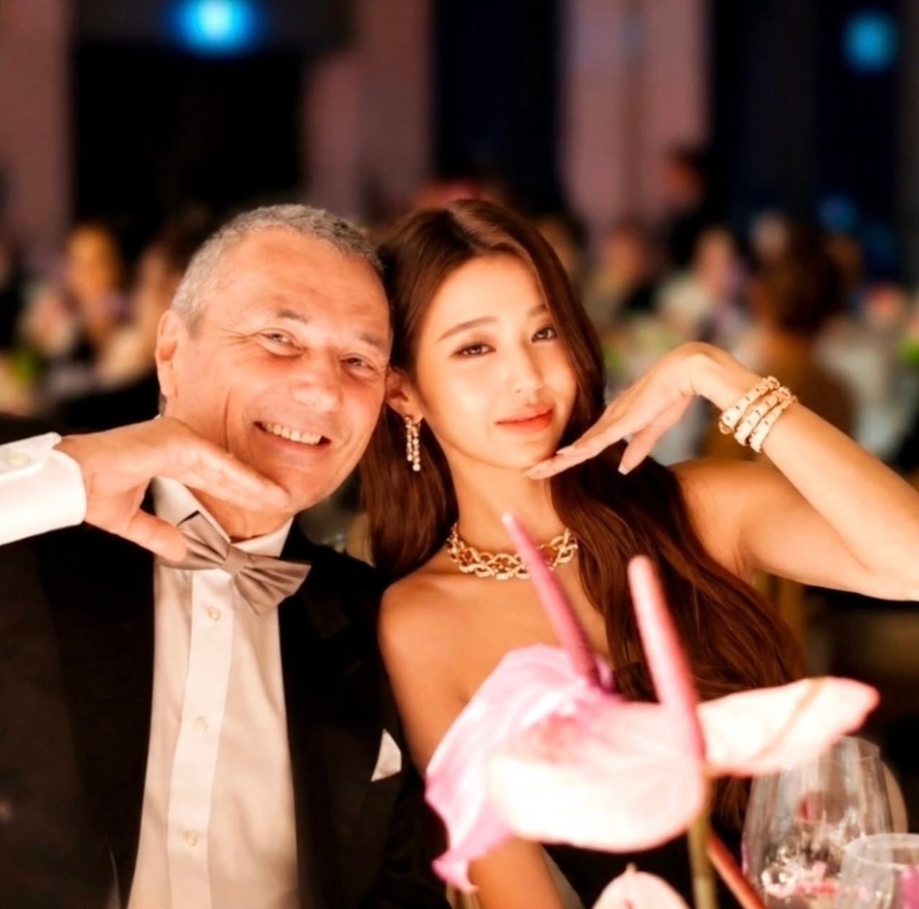 宝格丽CEO发文感谢张元英宝格丽公主的排面看得出来八饼很喜欢销冠哦张元英雷霆