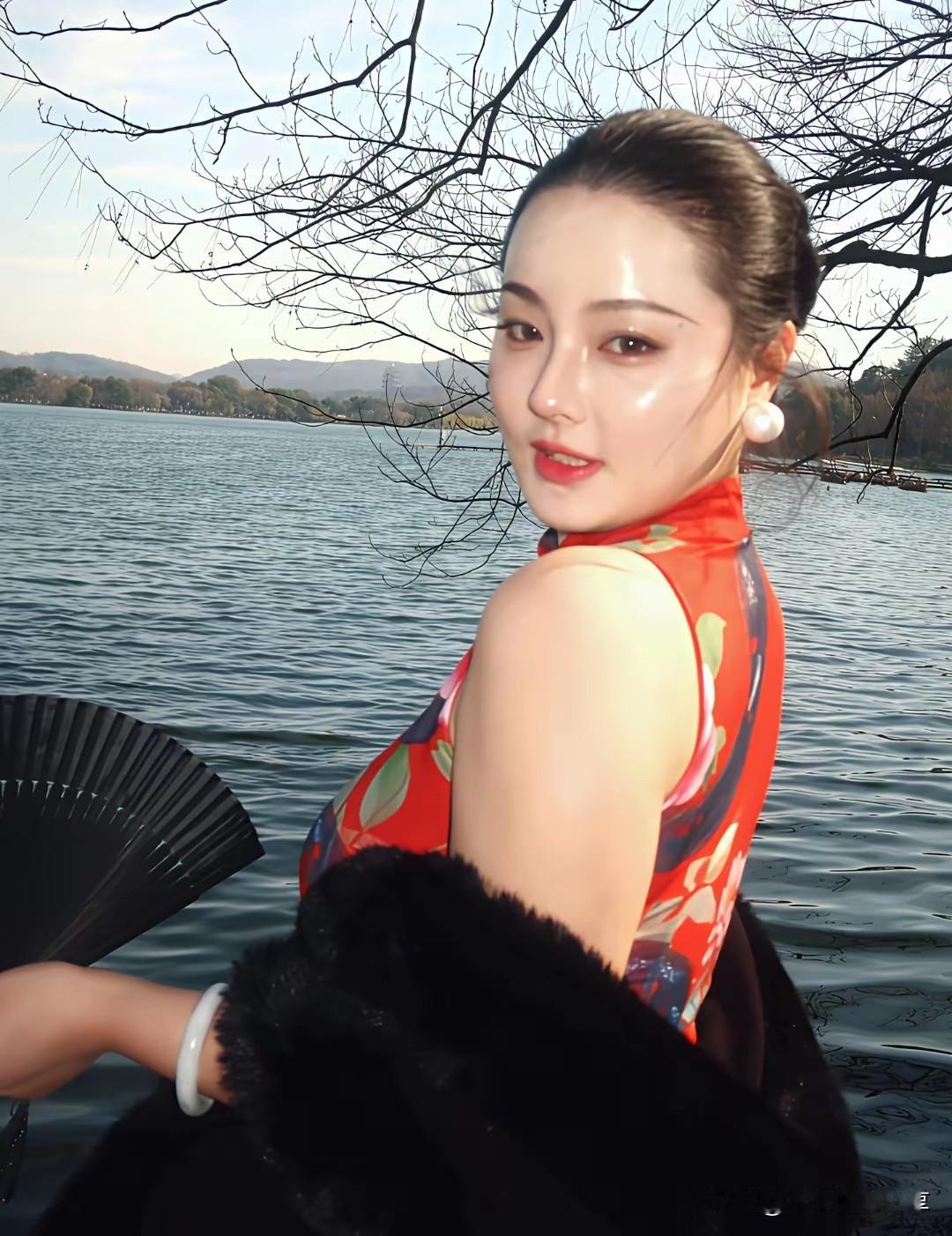 春风得意马蹄疾，一日看尽长安花。长安归时意未尽长安诗词长安八景又遇长安花