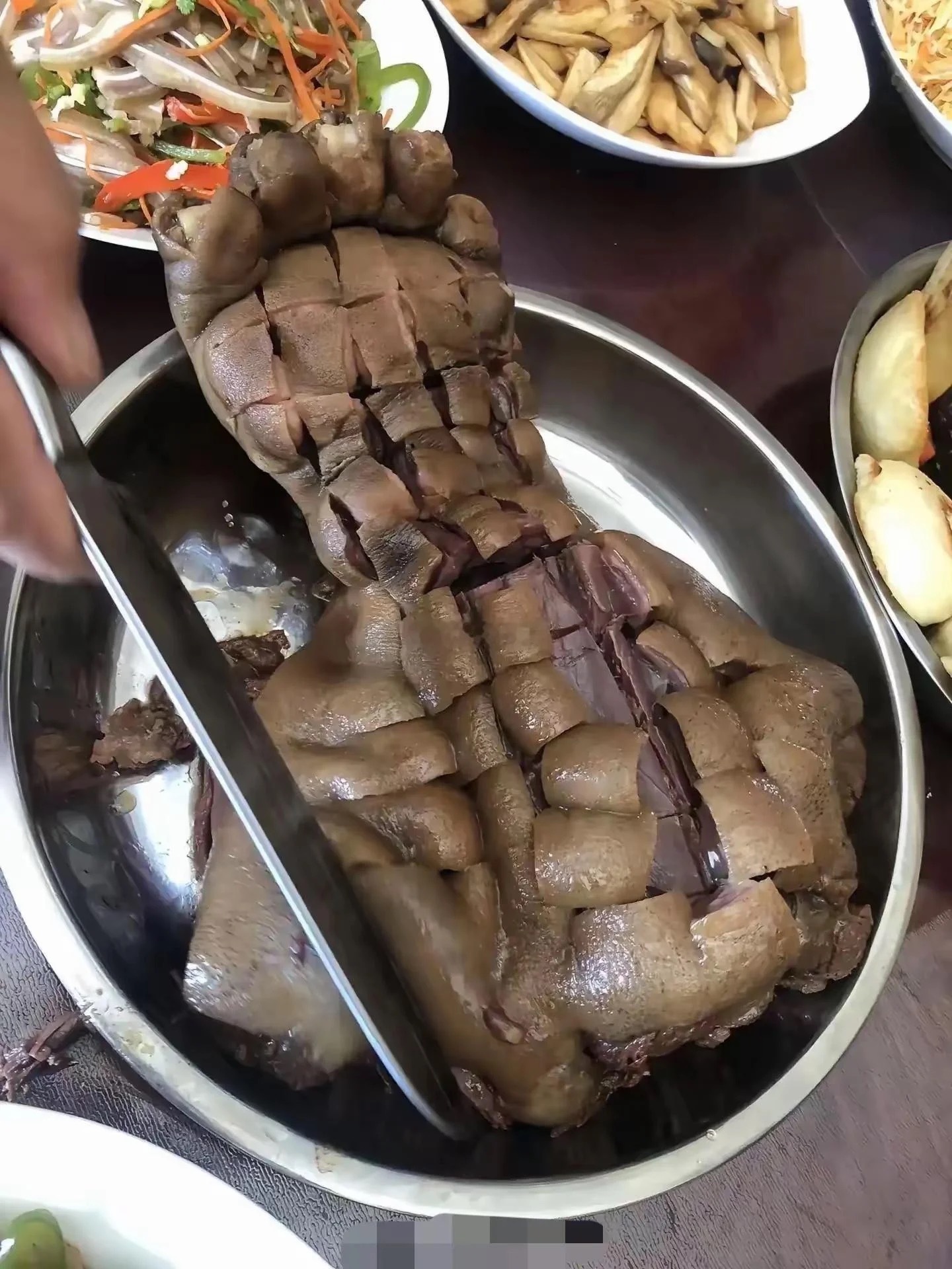 这是传说熊掌嘛，怎么没有食欲