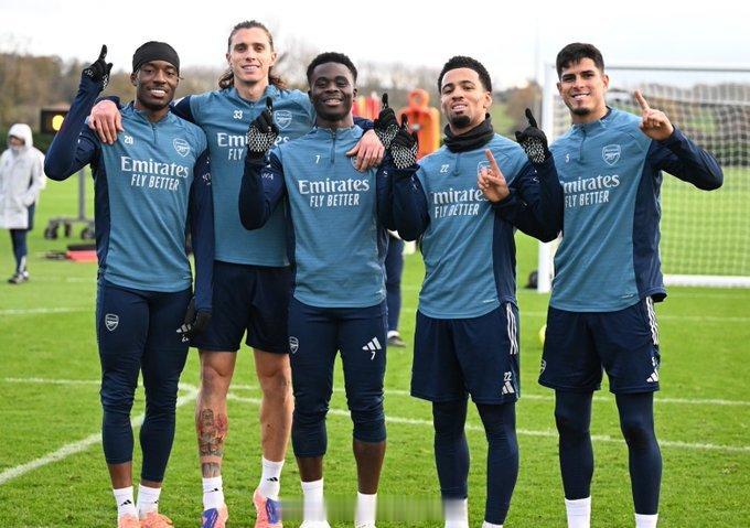 今天阿森纳训练中获胜的队伍金秋观赛季阿森纳著名教授