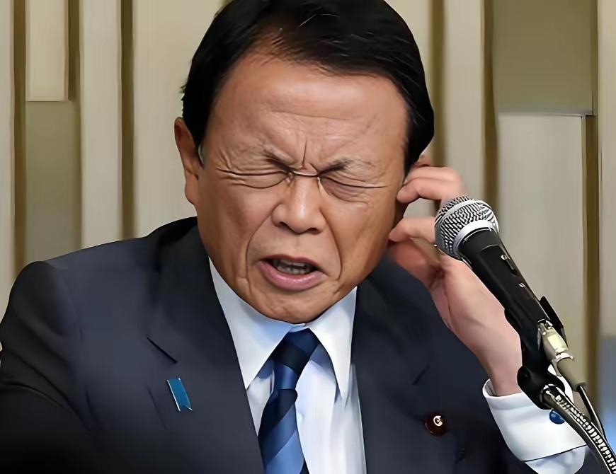 从强硬到“认怂”？麻生太郎说了大实话最近，日本政坛“老狐狸”麻生太郎又放出