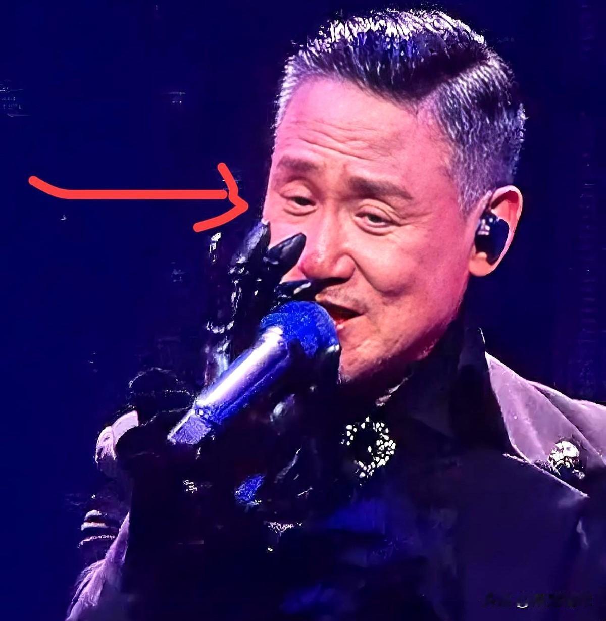 张学友的演唱会这次可真是撞上"全民大考"了！东莞歌迷群里这两天炸开了锅，原定6月