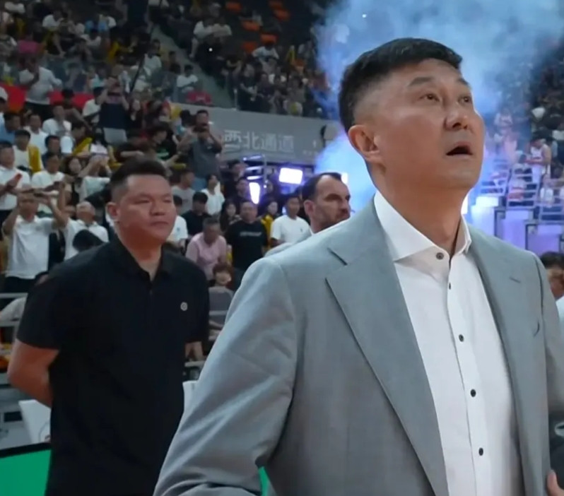 杜峰很难过，这些问题他真不明白！1、广东队用陈国豪+徐昕换来的崔永煕+焦泊乔，