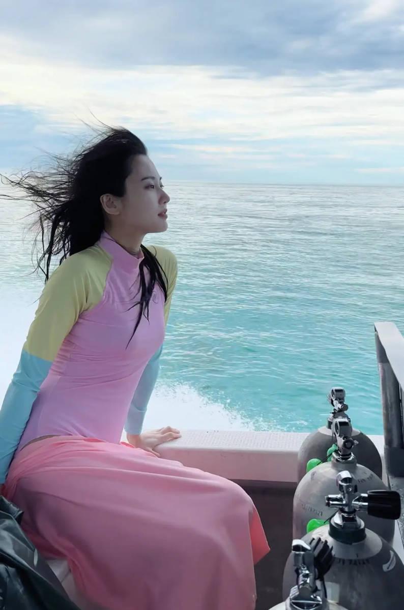 天都异闻录张慧雯玩深潜的样子又美又酷！张慧雯2025年从农历新年后进组，至今几乎