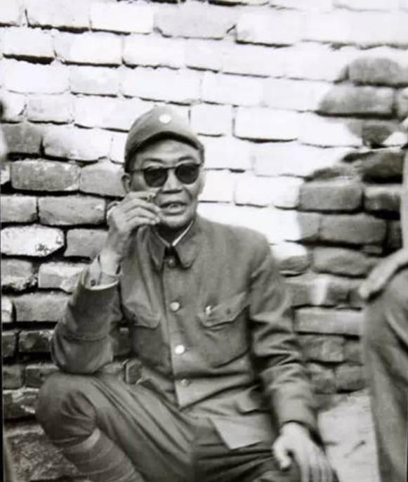 1945年9月，伪第九路军王铁相部盘踞平度城拒不投降。我军向城内递送劝降通