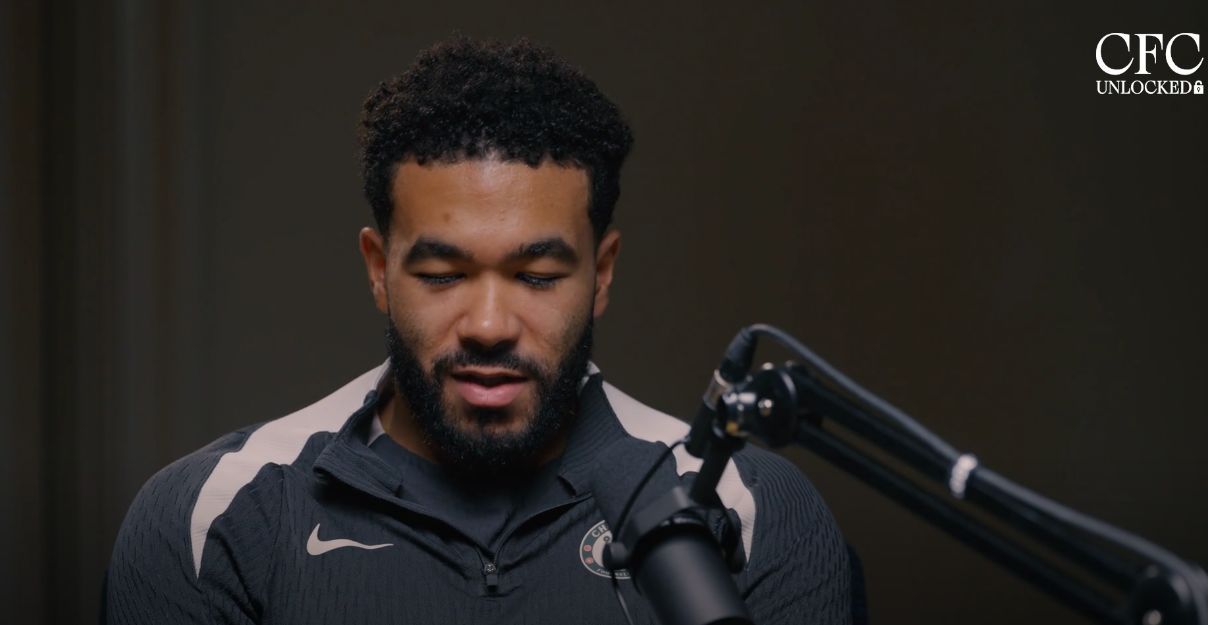 切尔西队长里斯-詹姆斯接受官方独家专访。现在队内关系最近的？应该是德拉普吧，在帮