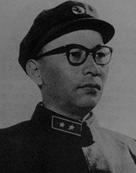 1972年，四川省委书记一职突然空缺，因为四川是西南战略大省，第一书记空缺，中央