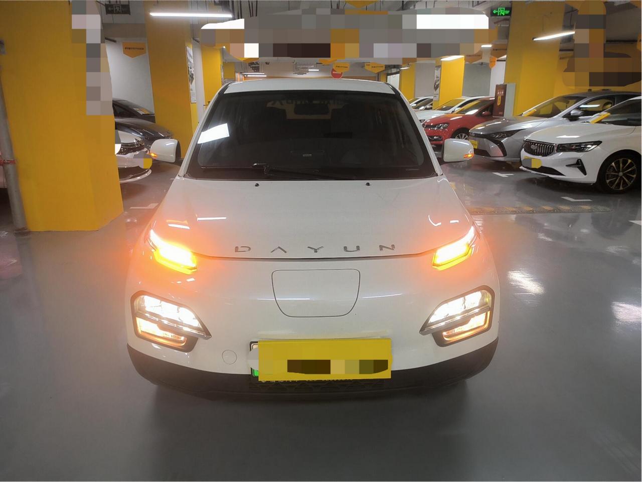 又见偏门车，看到车标我惊呆了！我们经常去某二手车商城验车，所以对他们家的情况比
