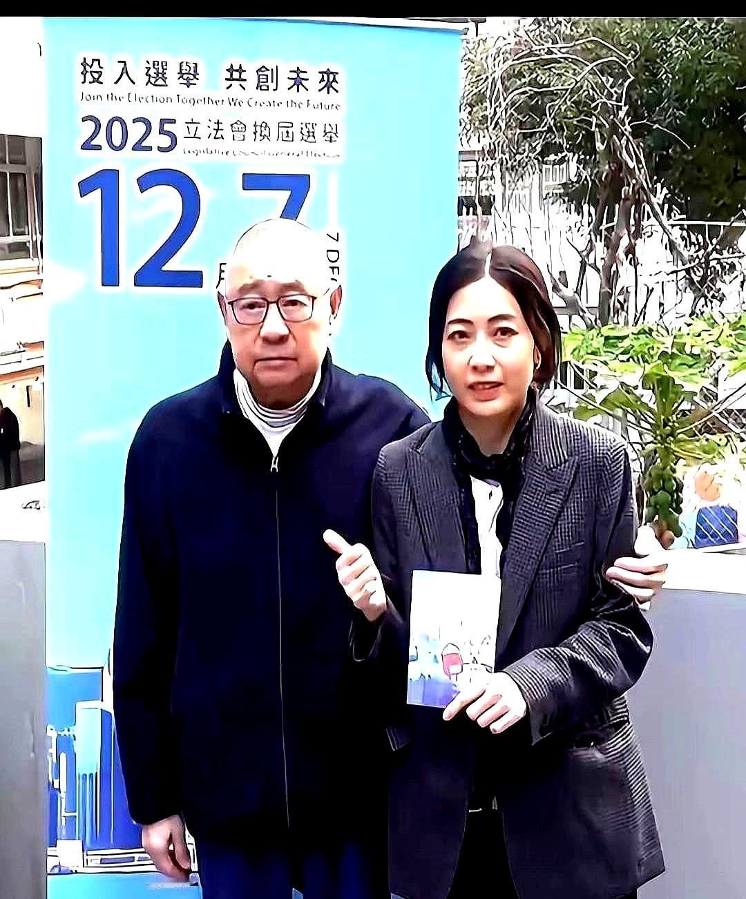 甘比这波操作，才是情绪价值的天花板吧！晚上8点07分，刘銮雄准时回家，手里提