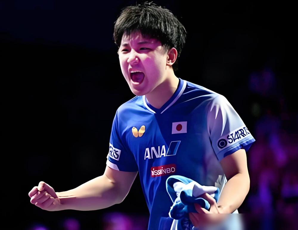 张本兄妹回成都老家比赛，现场球迷压根不搭理。谁跟日本队打，就给谁加油！