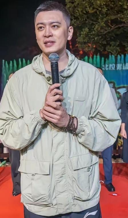 一位新疆球迷发表文章说，新疆队近两个赛季被辽宁队打了个11比0，现在辽宁队不行了