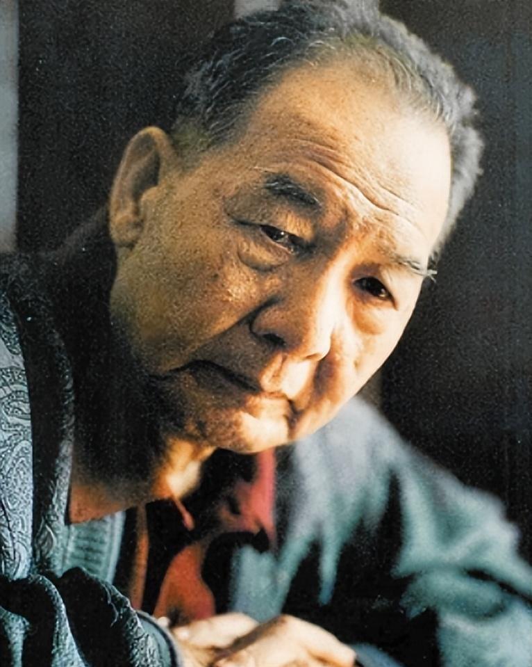 海南首任省长，62岁任深圳市委书记，1988年因百人联名问责最终被停职？198