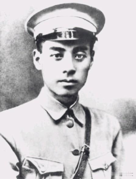 周恩来总理与邓颖超大姐的几幅图片，太美了，美的自然，美的大方，不愧为人民